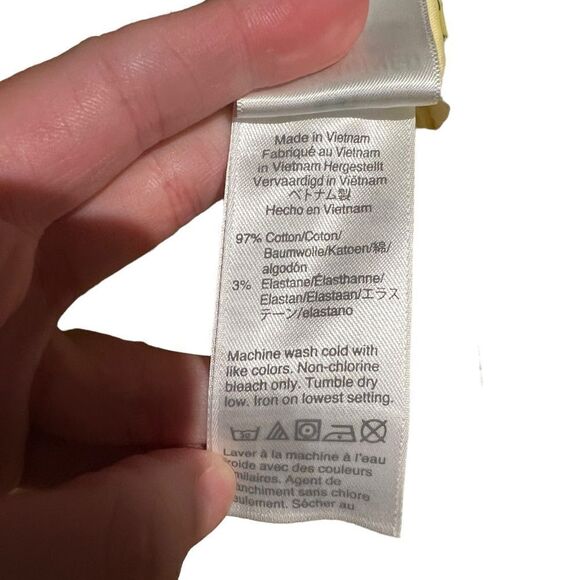 NWT! J. Crew yellow shorts. Size 6 - Picture 7 of 7